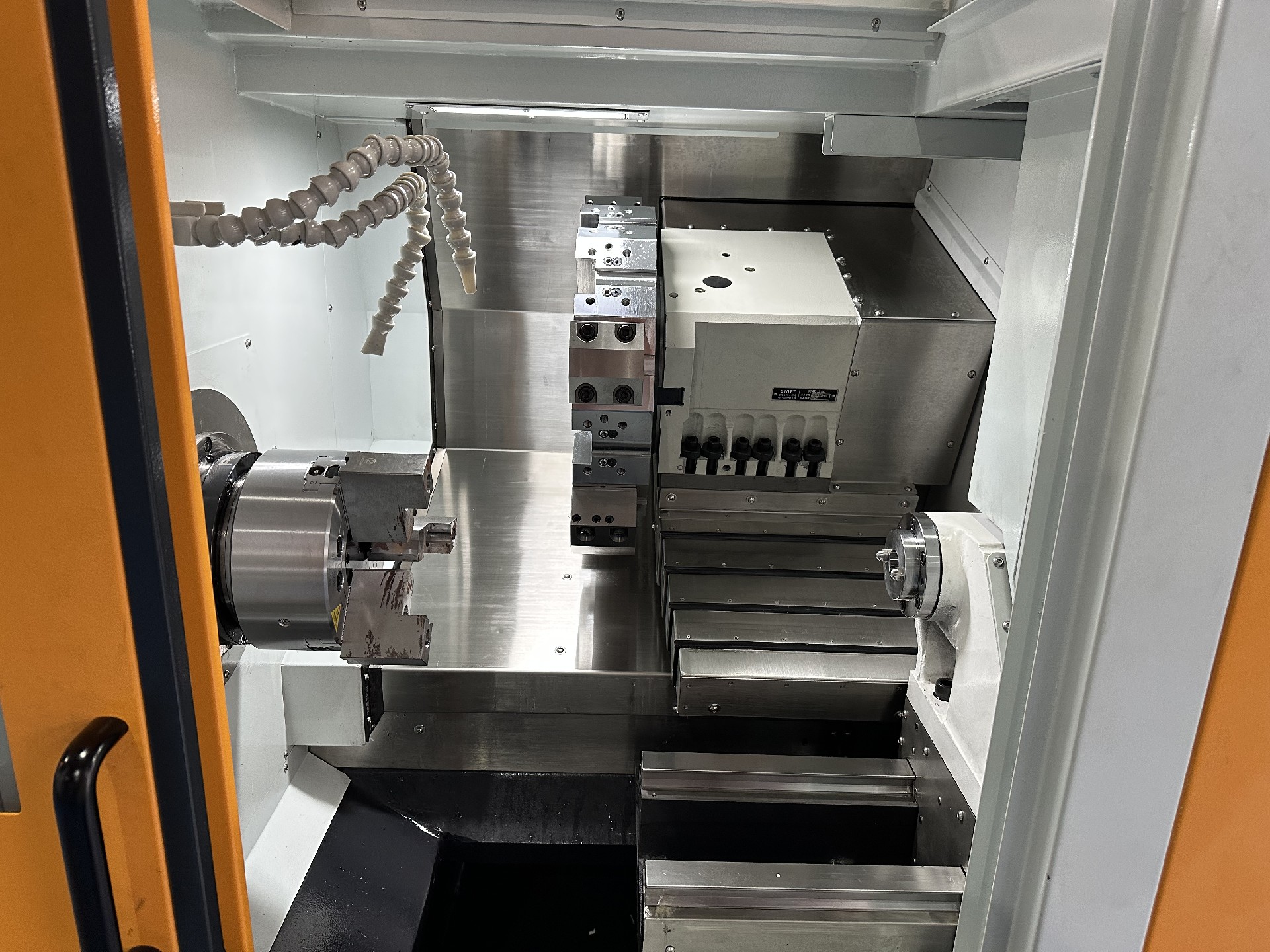 刀墖數控車牀（可加工400長）